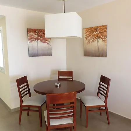 Апартаменти Dona Lucia